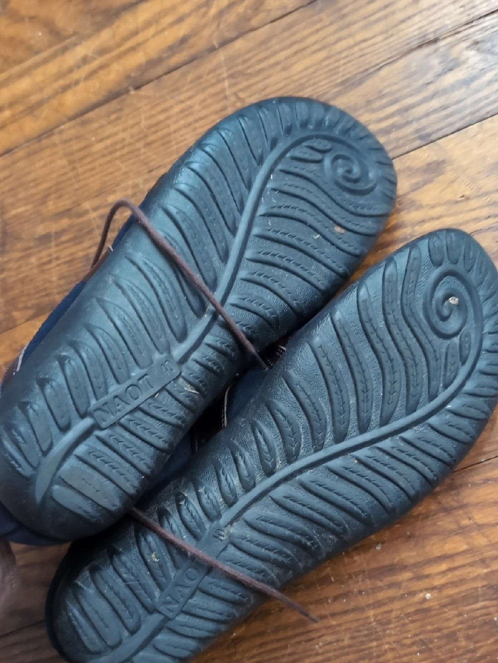 Naot Black Suede Leather Flats - Picture 5 of 8